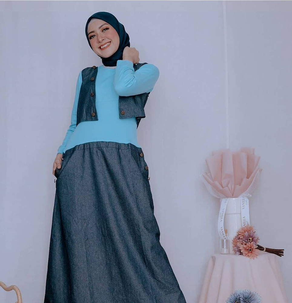 batrisyia-hijab-denim-rompi